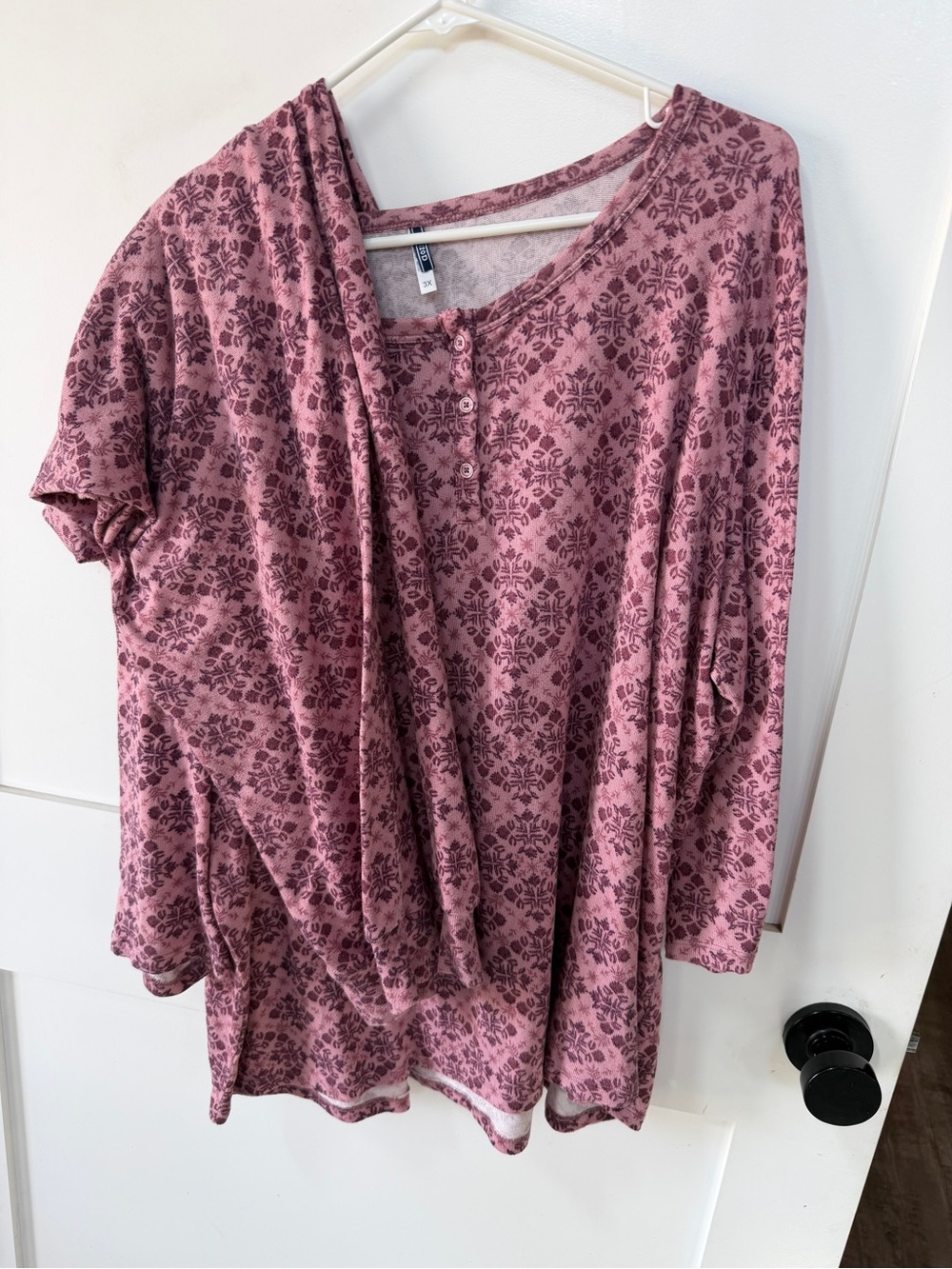 Super Soft pajamas- Pink Floral Henley Top and pants 3X- IZOD